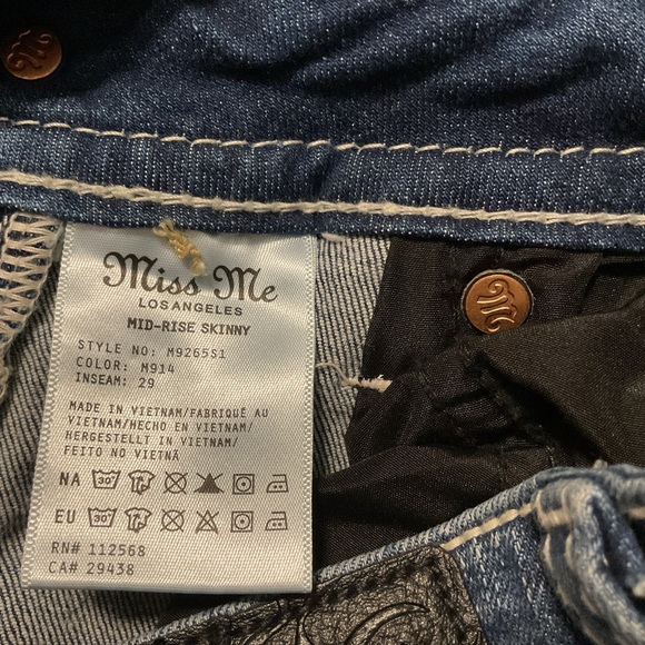 Miss Me Mid-Rise Skinny Jeans Sequin and Rhineston Angel Wings Design - Picture 11 of 13